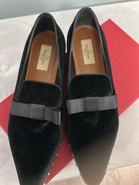 Valentino Black Velvet Bow Pointed Loafers